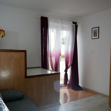 Apartment Gaga And Nia Đảo Krk Ngoại thất bức ảnh