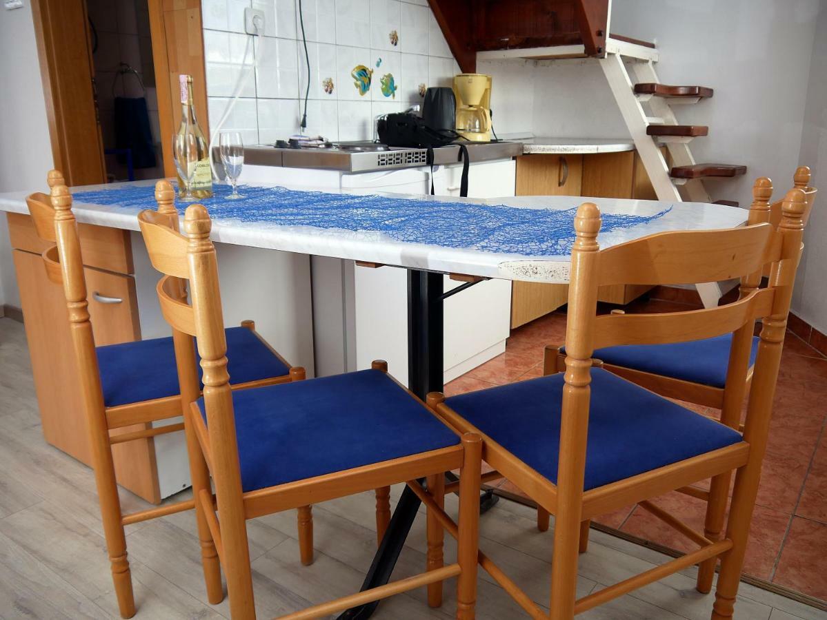 Apartment Gaga And Nia Đảo Krk Ngoại thất bức ảnh